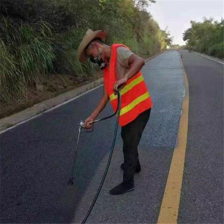 青岛 彩色防滑路面的底涂是保障路面附着力